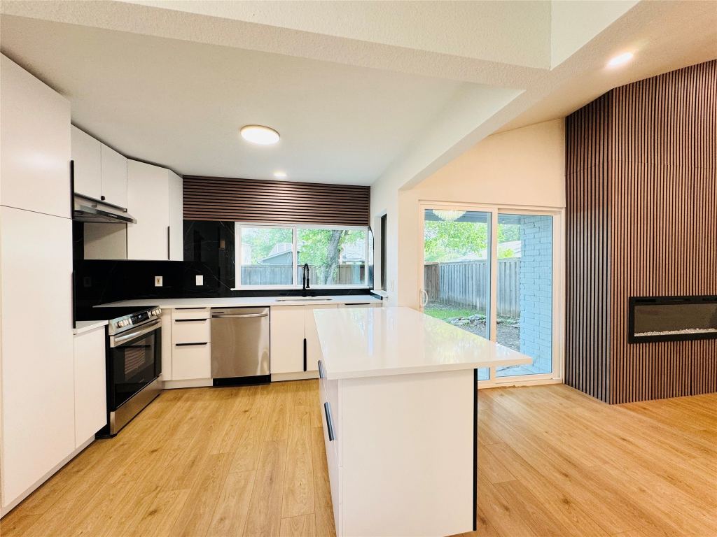 21 Grant Circle, Richardson, TX 75081 — photo 1