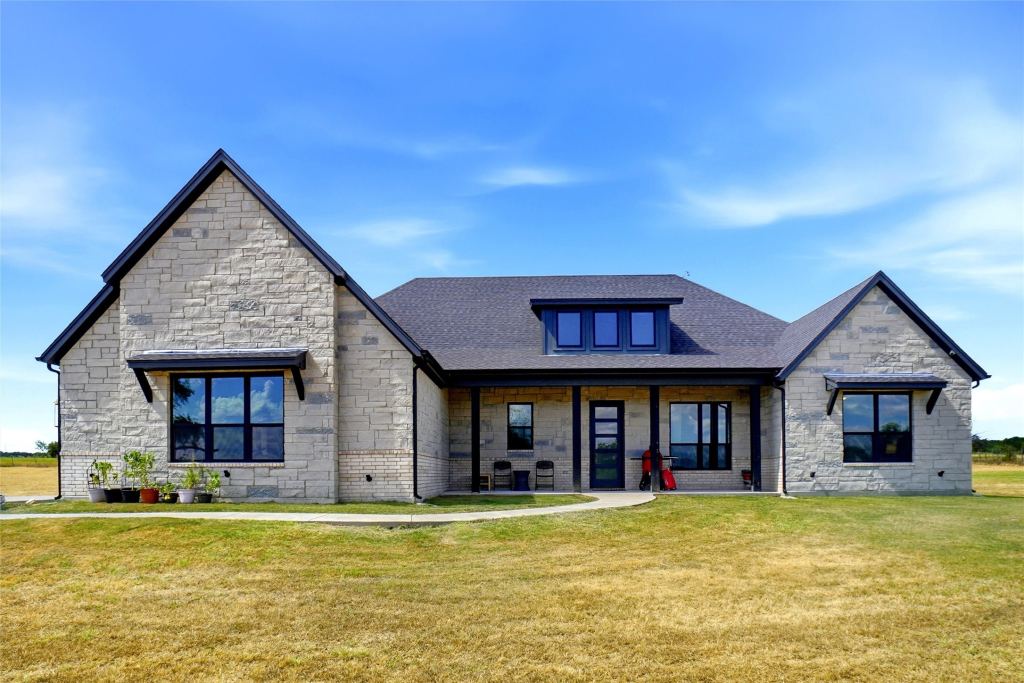 1015 Louise Lane, Weatherford, TX 76087 — photo 1
