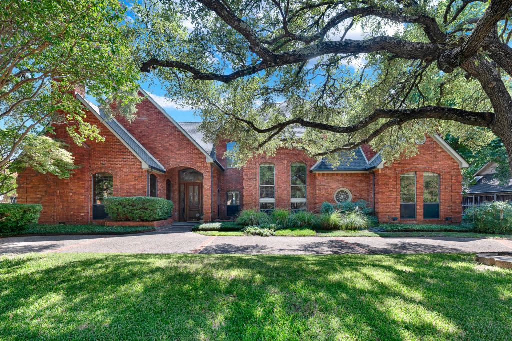 4824 Briargrove Lane