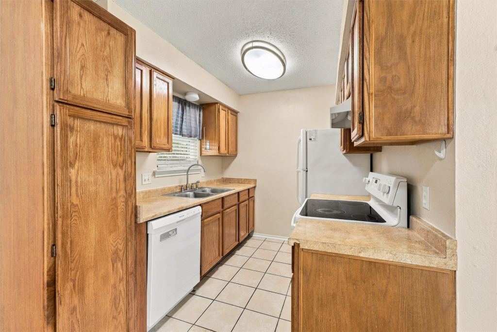 403 N 7th Street D, Midlothian, TX 76065 — photo 1