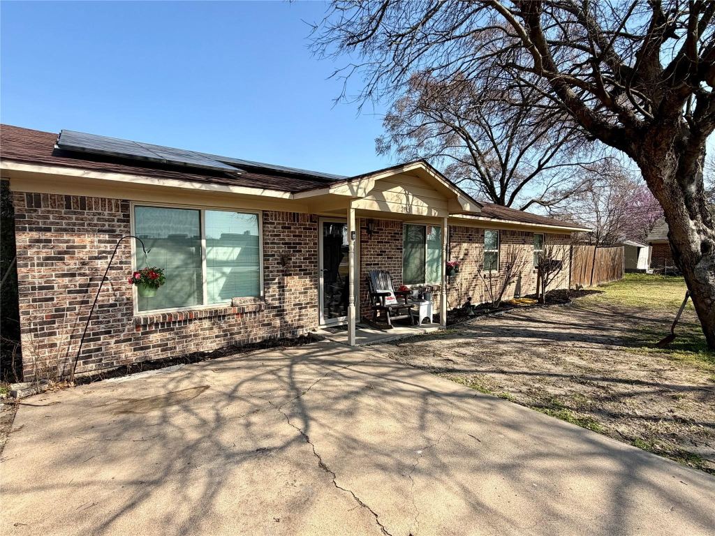 305 S 1st Street, Crandall, TX 75114 — photo 1