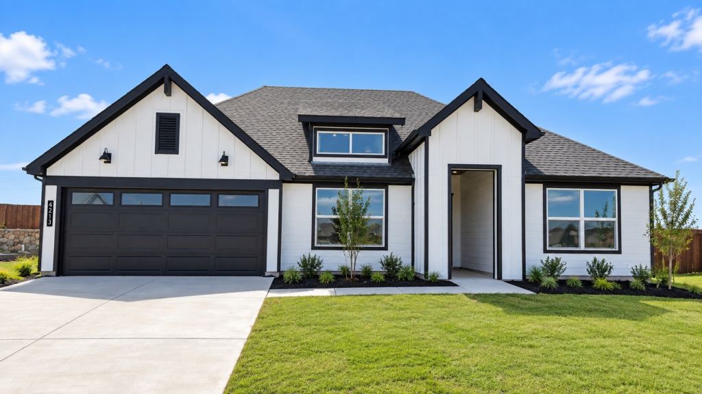 4213 CORNERSTONE Circle, Granbury, TX 76048 — photo 1
