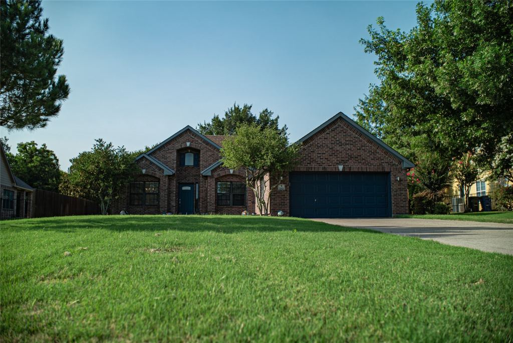 2521 Glenn Ranch Drive, Burleson, TX 76028 — photo 1