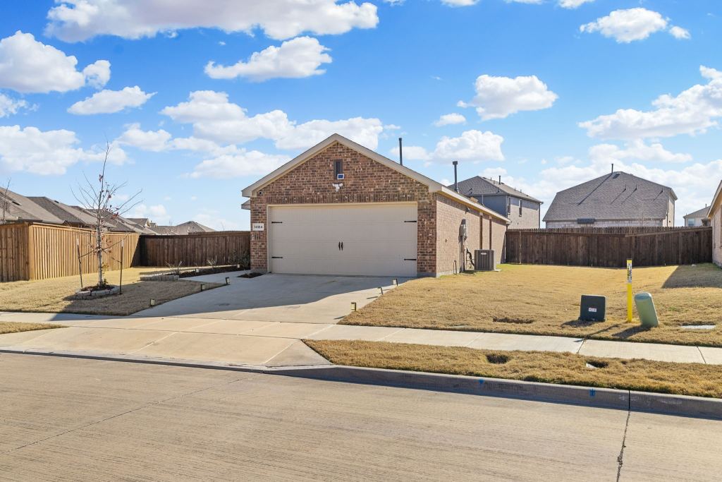 14164 Danesdale Drive, Pilot Point, TX 76258 — photo 1