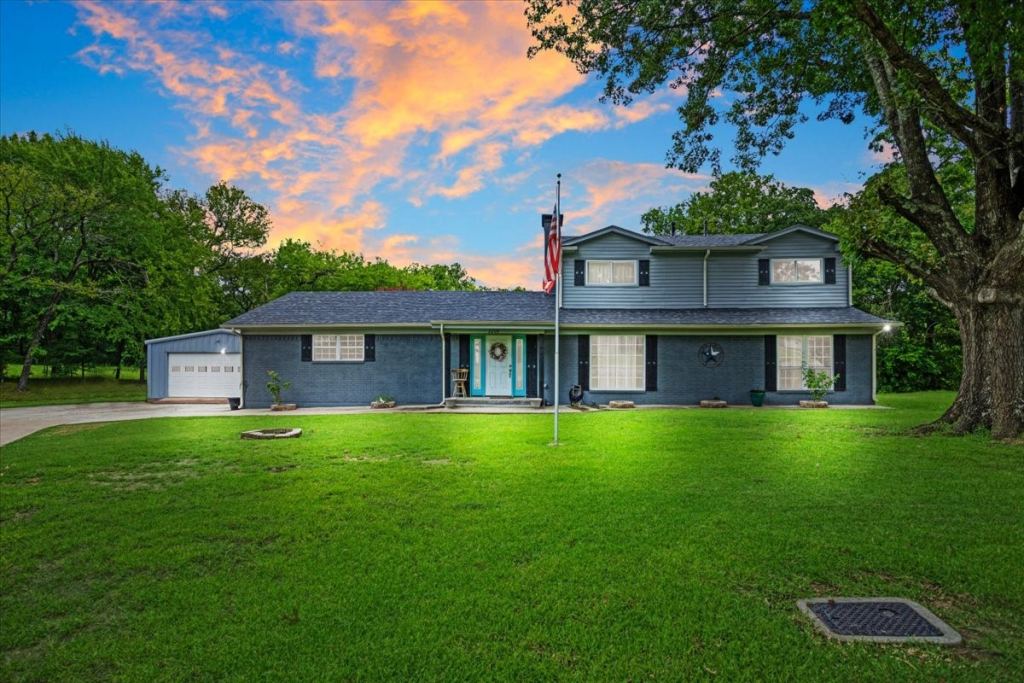 2209 Ridgewood Drive, Sherman, TX 75092 — photo 1