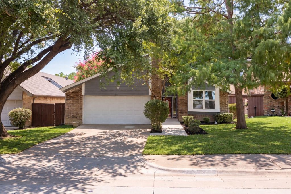 2713 Belmeade Drive, Carrollton, TX 75006 — photo 1