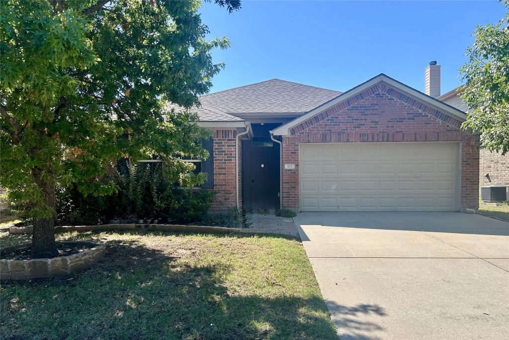 321 Fossil Bridge Drive, Fort Worth, TX 76131 — photo 1