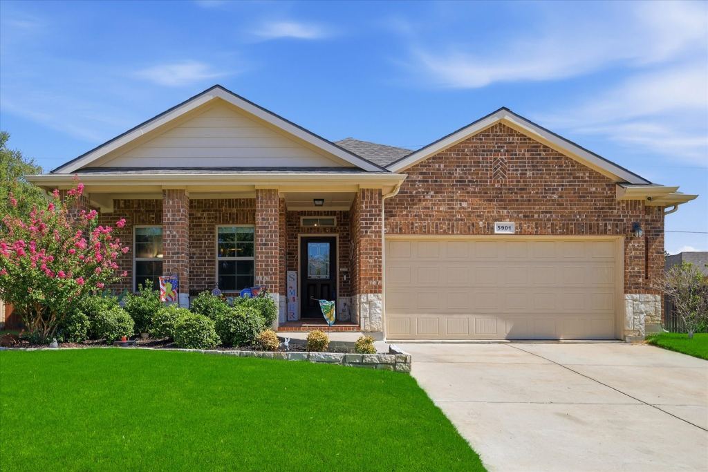 5901 Glenwood Drive, Denton, TX 76208 — photo 1