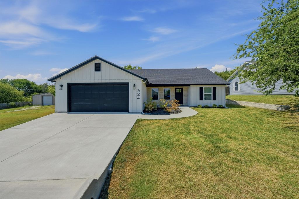 324 Hillcroft Road, Fort Worth, TX 76108 — photo 1