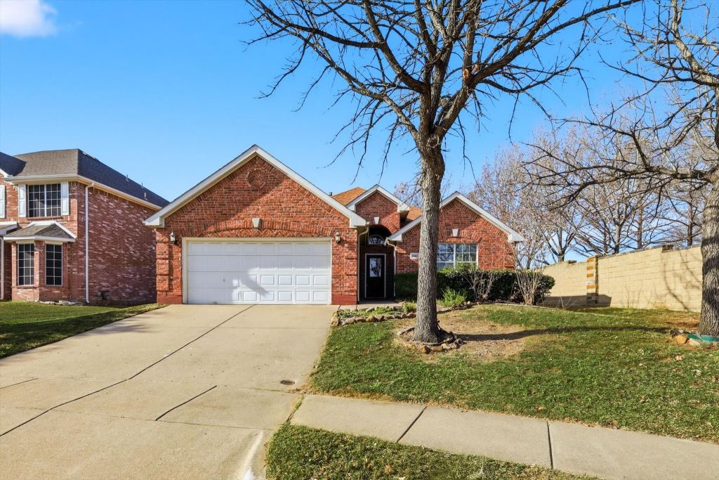 5403 Lavaca Road, Grand Prairie, TX 75052 — photo 1