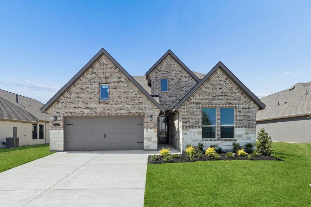 1007 Goldenrod Drive, Justin, TX 76247 — photo 1