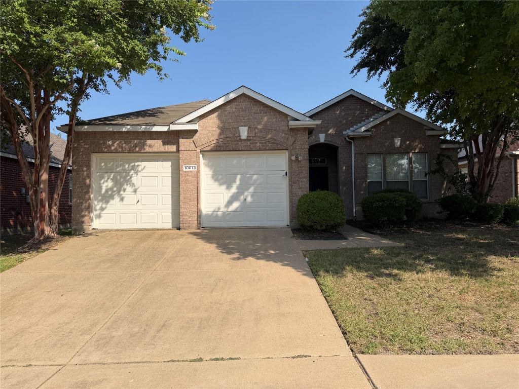 10613 Lansdowne Lane, Rowlett, TX 75089 — photo 1