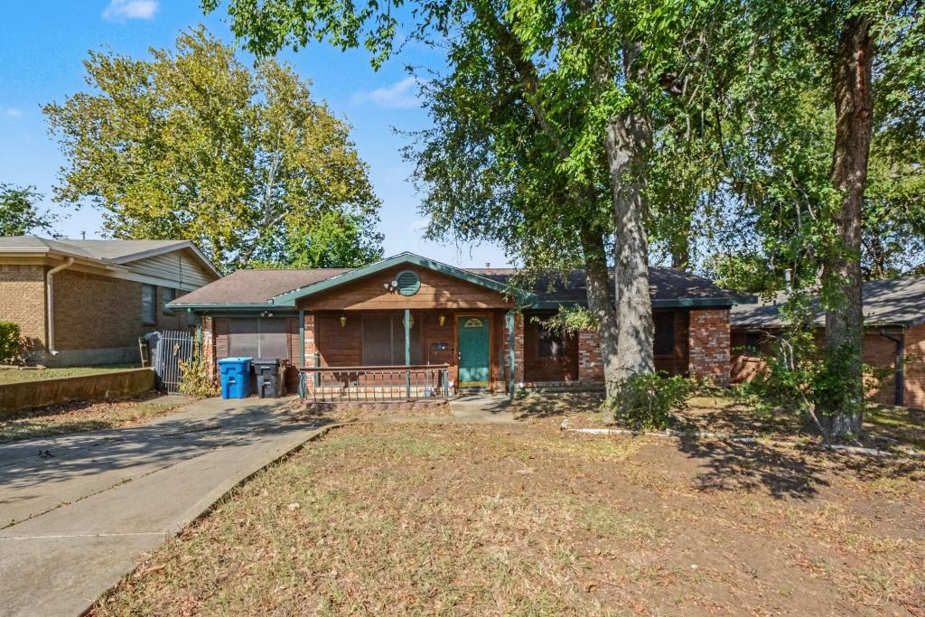 145 N Imperial Drive, Denison, TX 75020 — photo 1