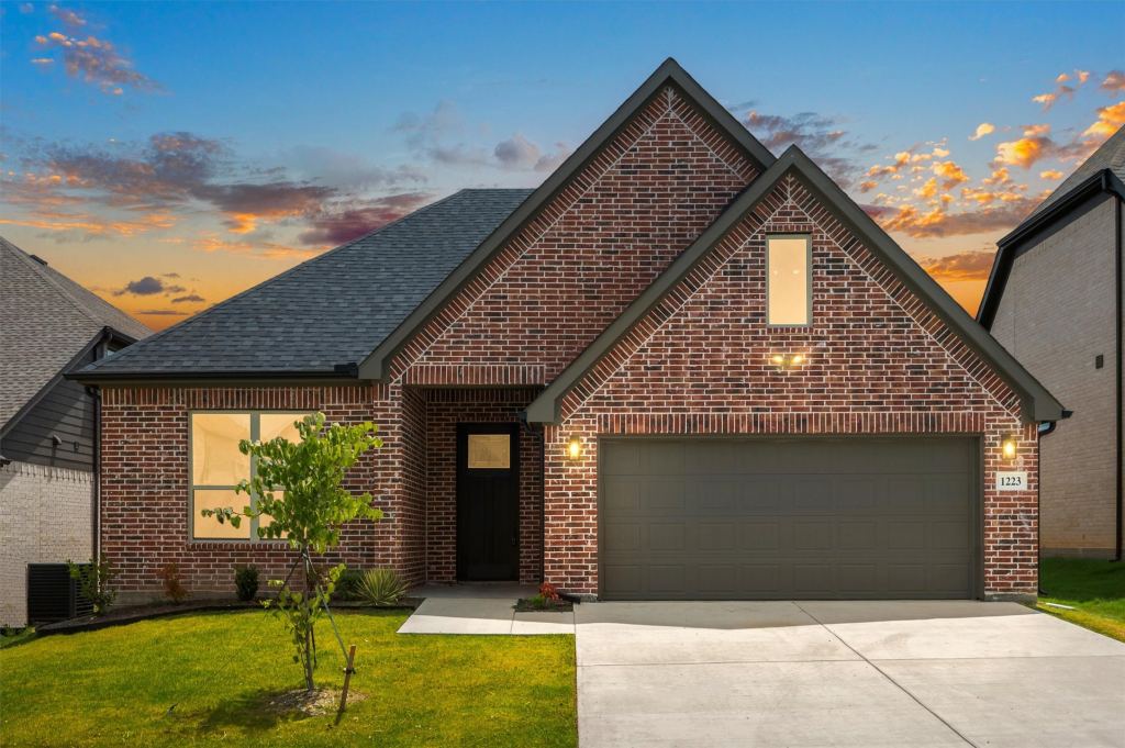 1223 Stagecoach Trail, Justin, TX 76247 — photo 1