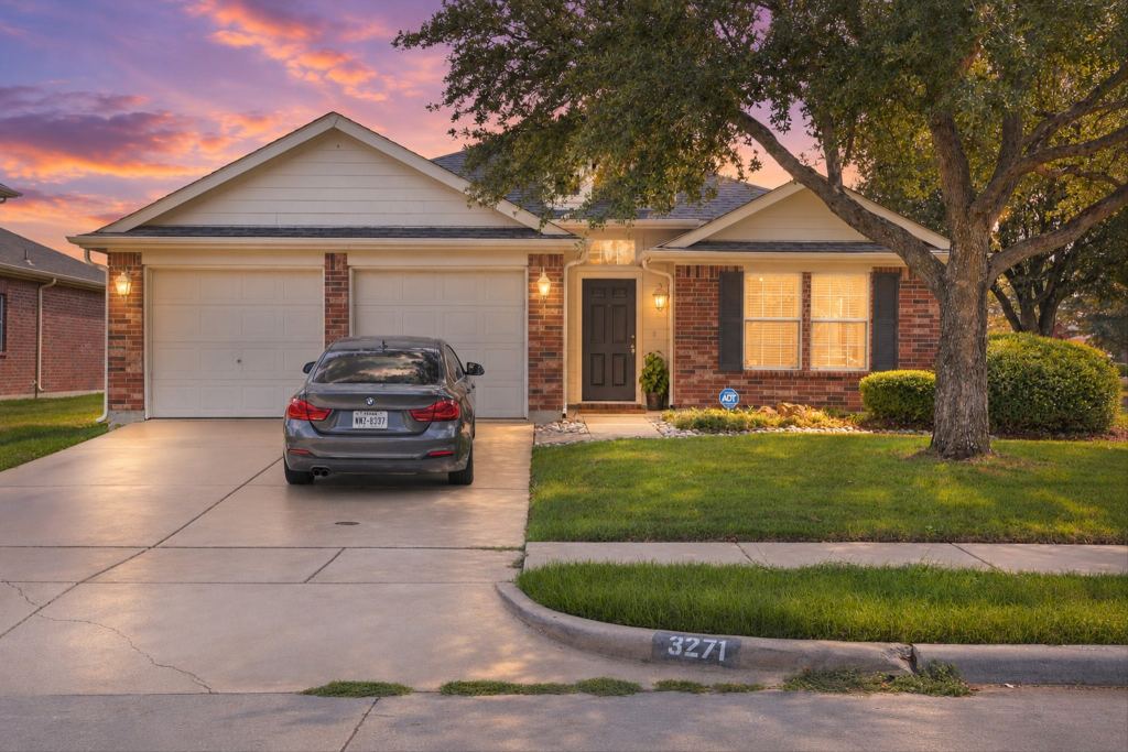 3271 Yeltes, Grand Prairie, TX 75054 — photo 1