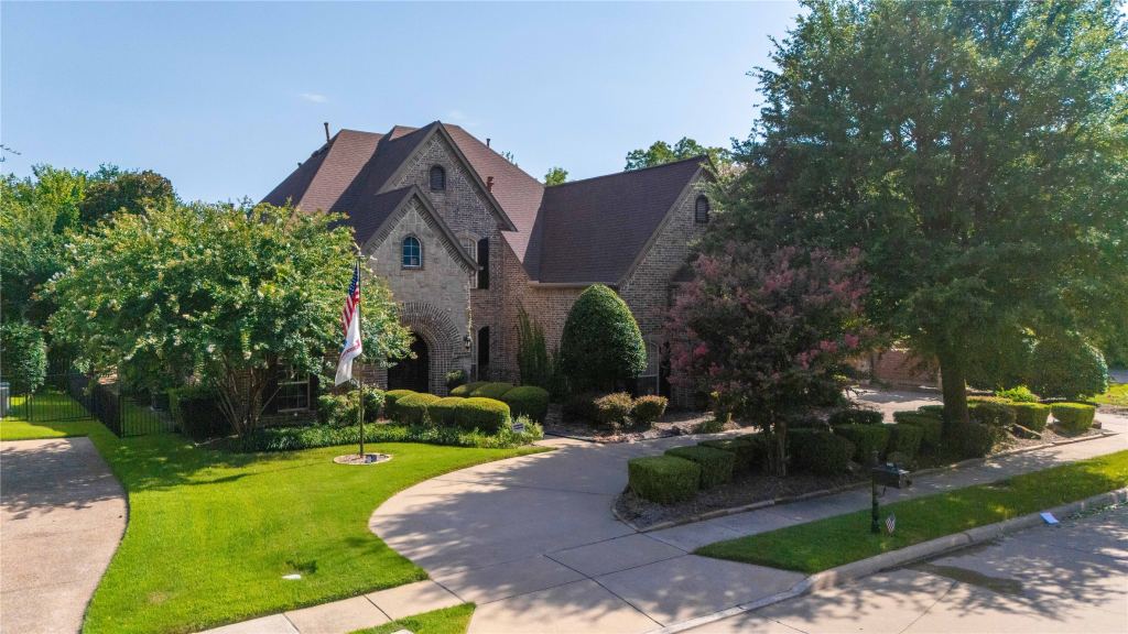 5021 Rangewood Drive