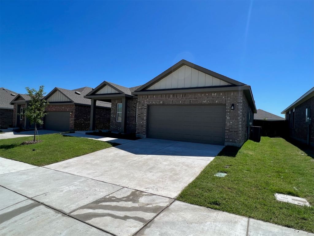752 Richmond Drive, Lavon, TX 75166 — photo 1