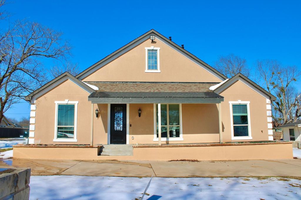 722 Clements Avenue, Van Alstyne, TX 75495 — photo 1