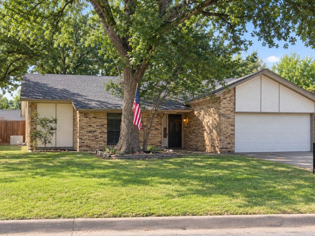 3410 Sheridan Court, Arlington, TX 76017 — photo 1
