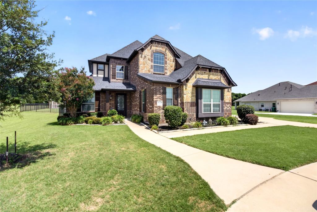1618 Pebble Beach Lane, Cedar Hill, TX 75104 — photo 1