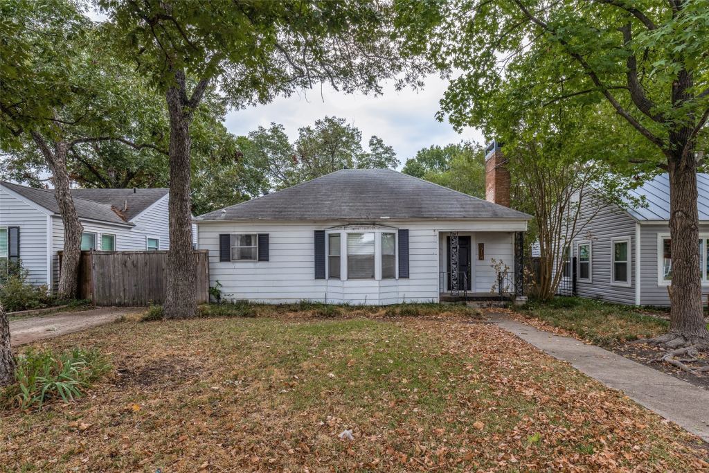 8714 Forest Hills Boulevard, Dallas, TX 75218 — photo 1
