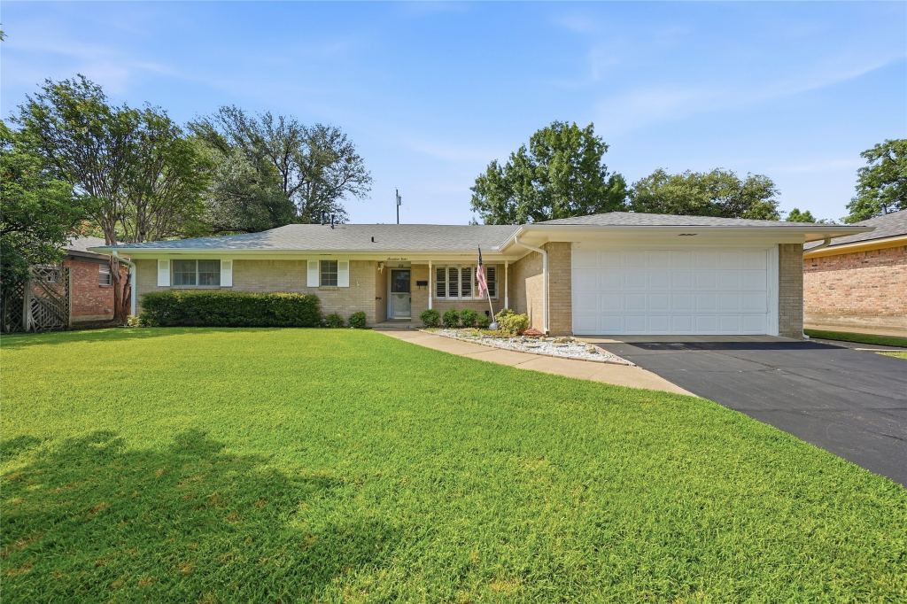 1712 Oakhill Drive