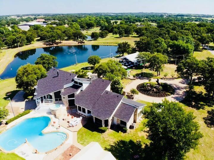10827 Saint John Road, Pilot Point, TX 76258 — photo 1