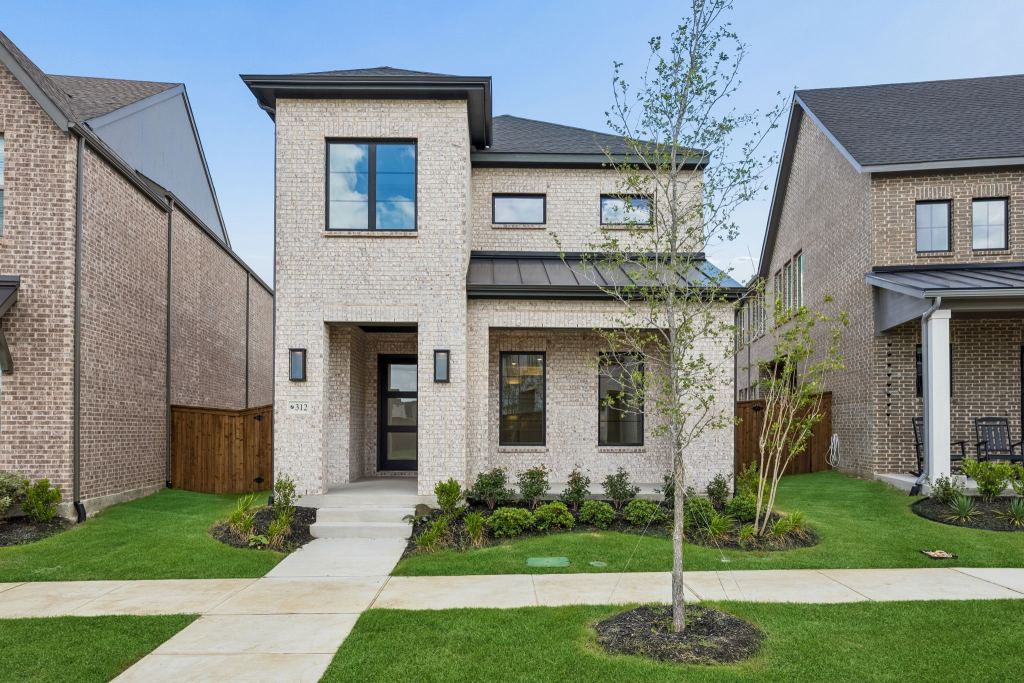 312 Callum Parkway