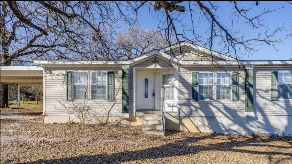 185 County Road 4869, Azle, TX 76020 — photo 1