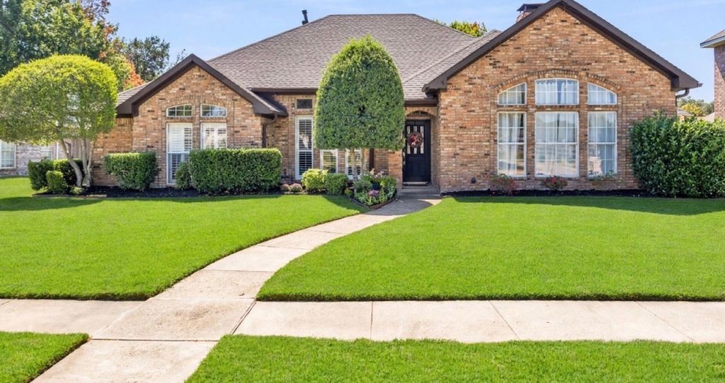 3214 Suzanne Drive, Rowlett, TX 75088 — photo 1