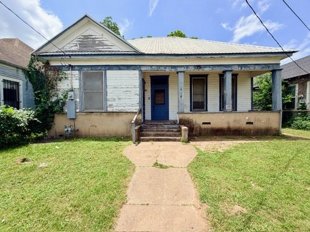 819 S 10th Street, Waco, TX 76706 — photo 1