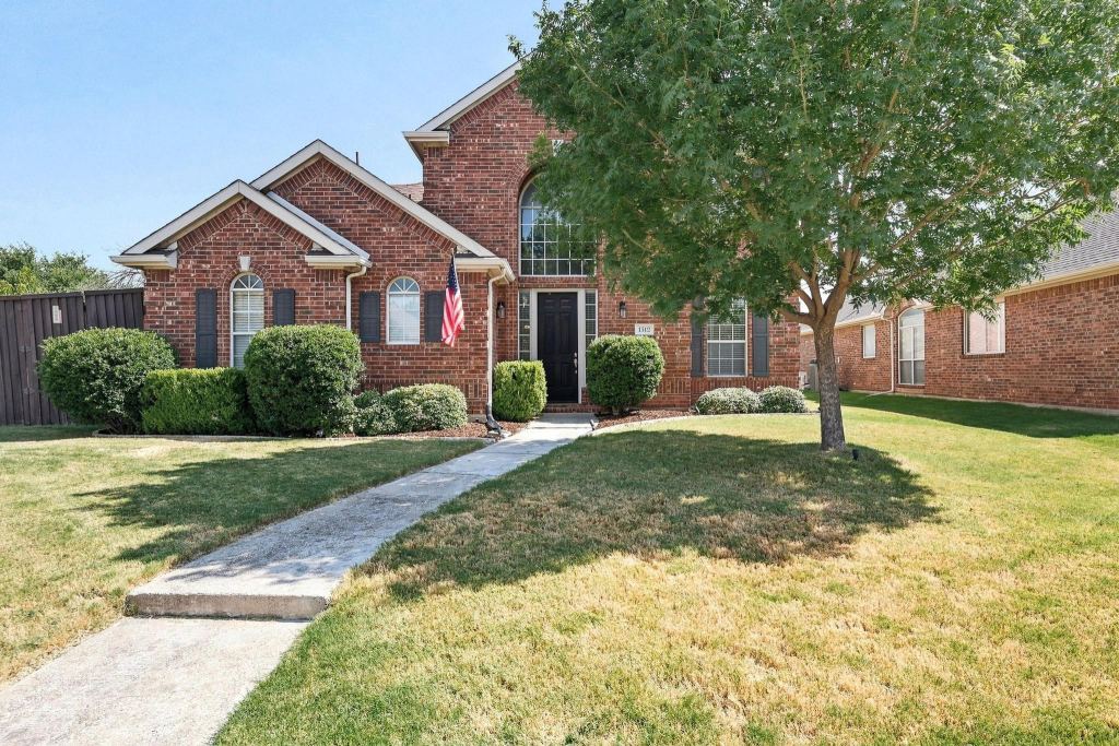 1512 Brewster Drive