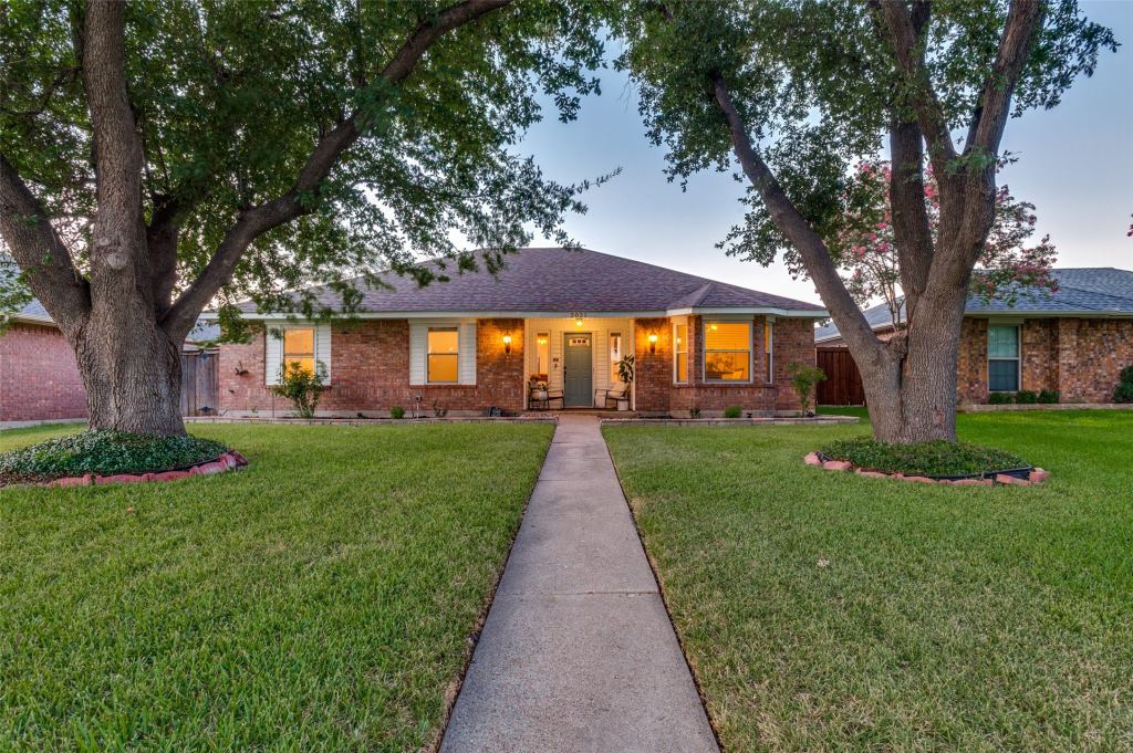 2021 Clearwater Trail, Carrollton, TX 75010 — photo 1