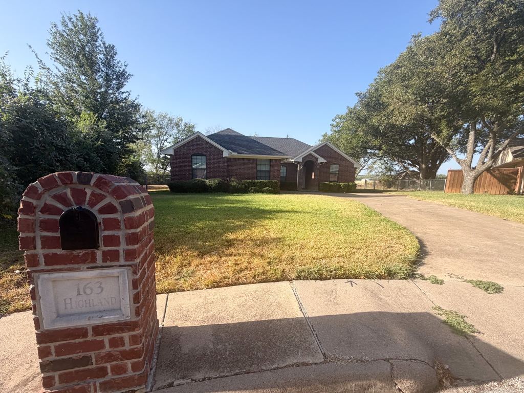 163 Highland Drive, Ennis, TX 75119 — photo 1