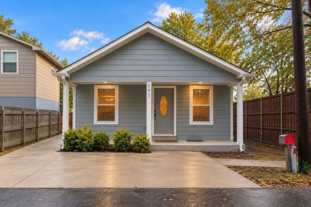 507 Morris Street, Terrell, TX 75160 — photo 1
