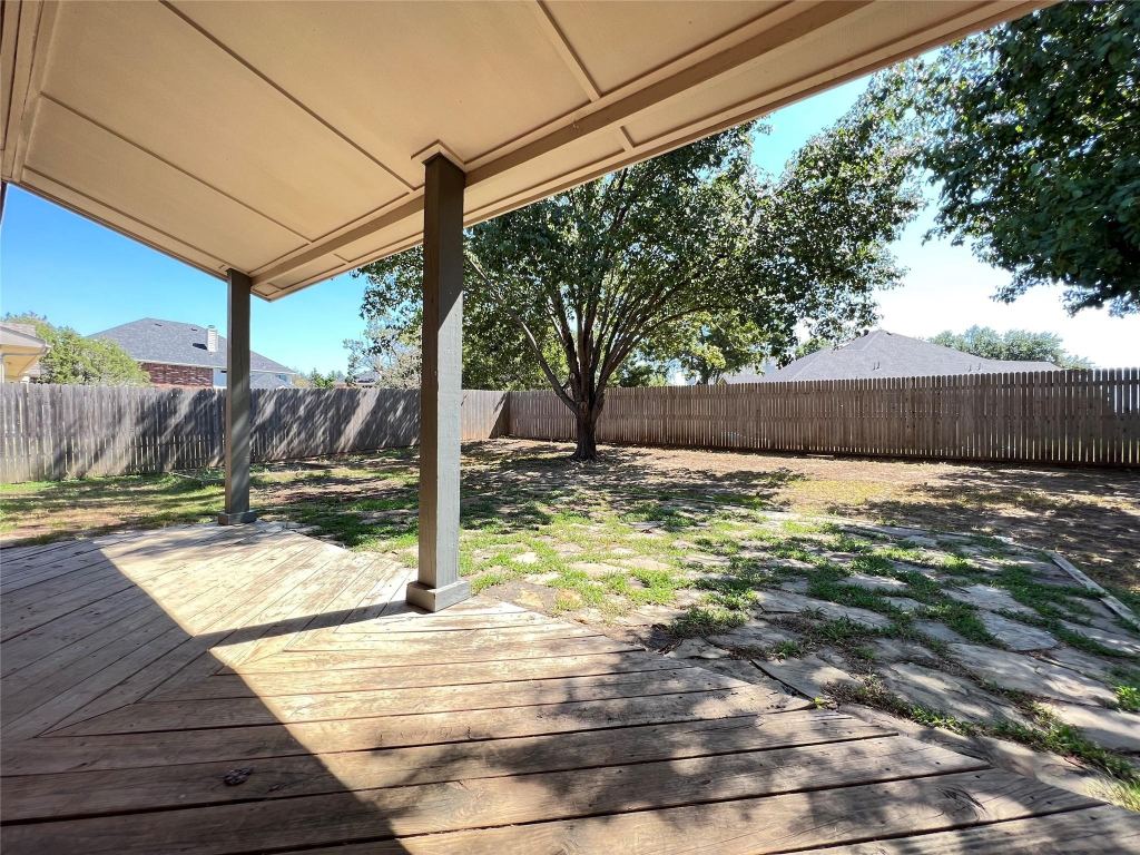 429 N Waterford Oaks Drive, Cedar Hill, TX 75104 — photo 1