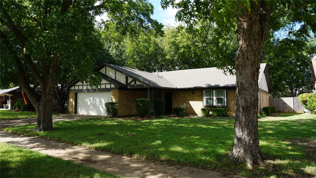 2701 Meadow Creek Drive, Bedford, TX 76021 — photo 1