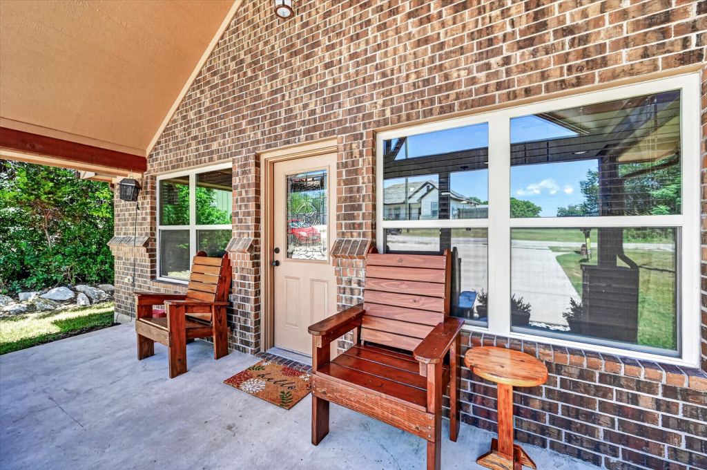 2615 Dove Trail, Granbury, TX 76048 — photo 1