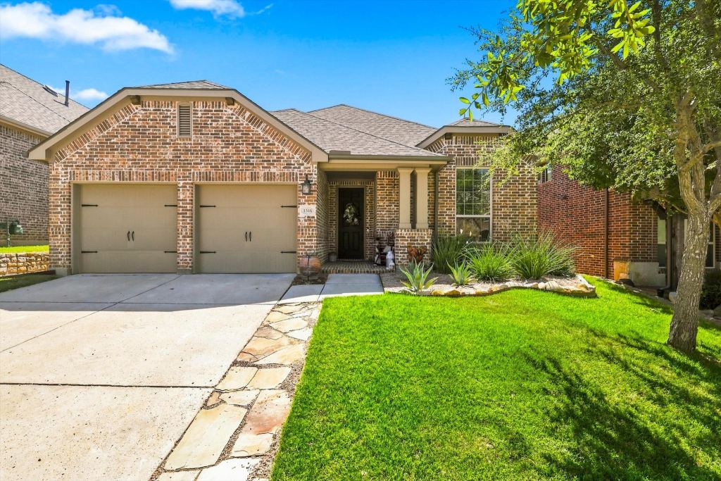 1516 Presley Way