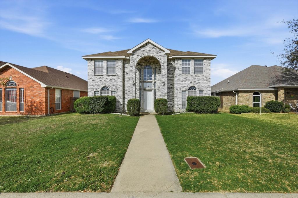 6917 Club Creek Drive, Fort Worth, TX 76137 — photo 1