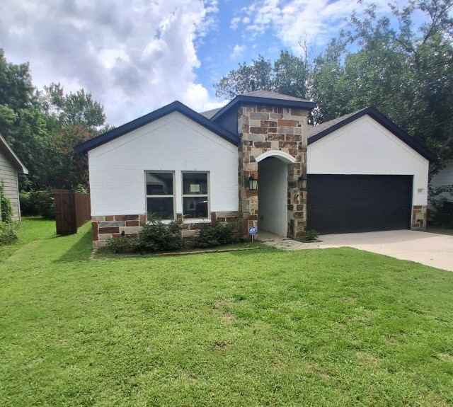 905 Edgar Street, Greenville, TX 75401 — photo 1