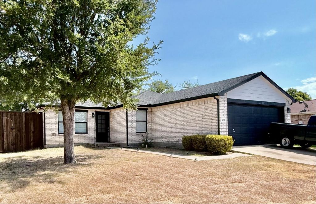212 Stanford, Forney, TX 75126 — photo 1