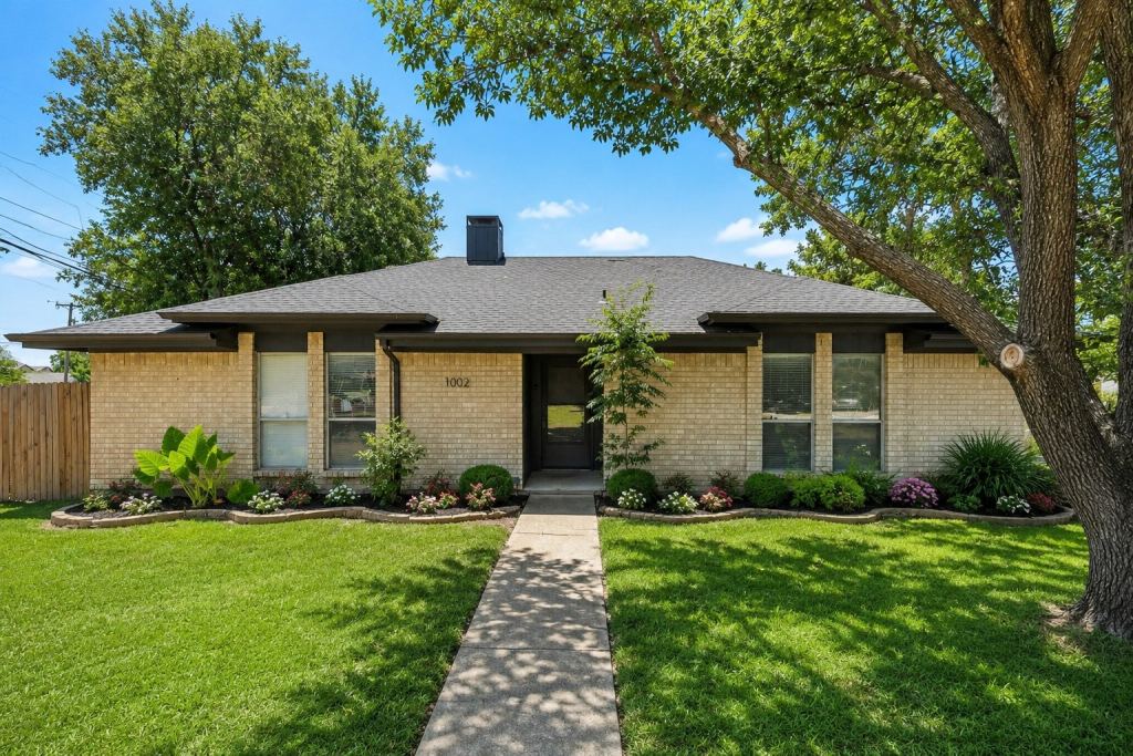 1002 Kingston Drive, Lewisville, TX 75067 — photo 1