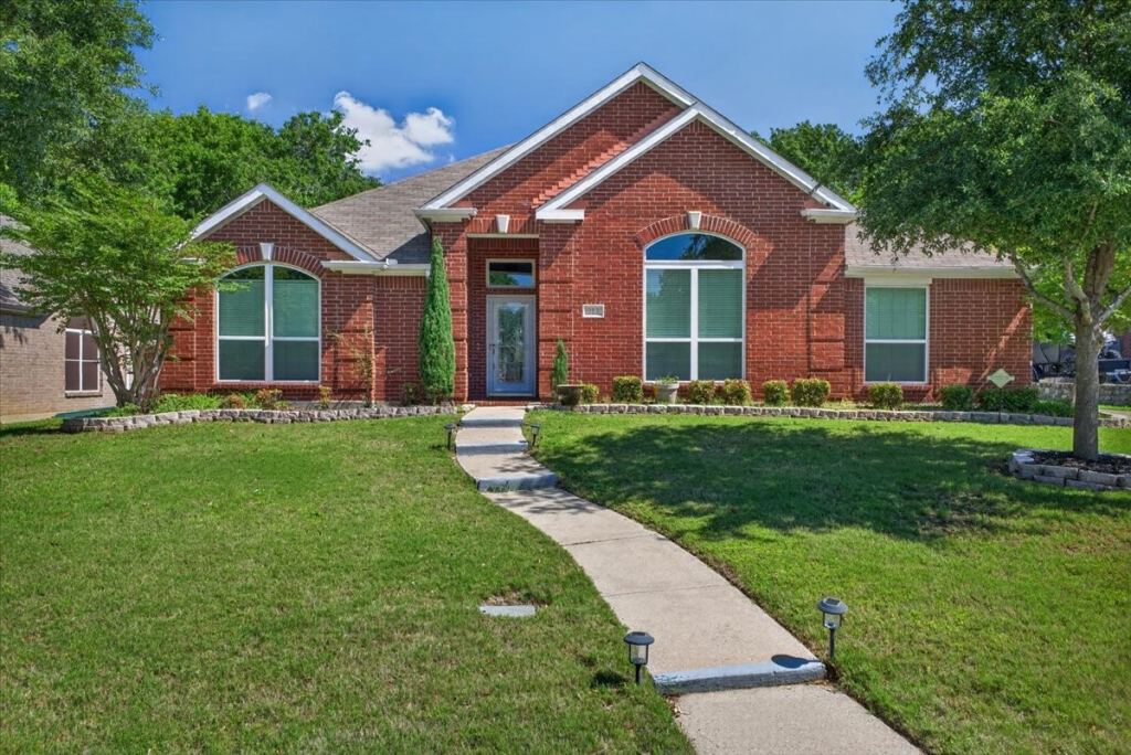 913 Chapel Drive, Denton, TX 76205 — photo 1