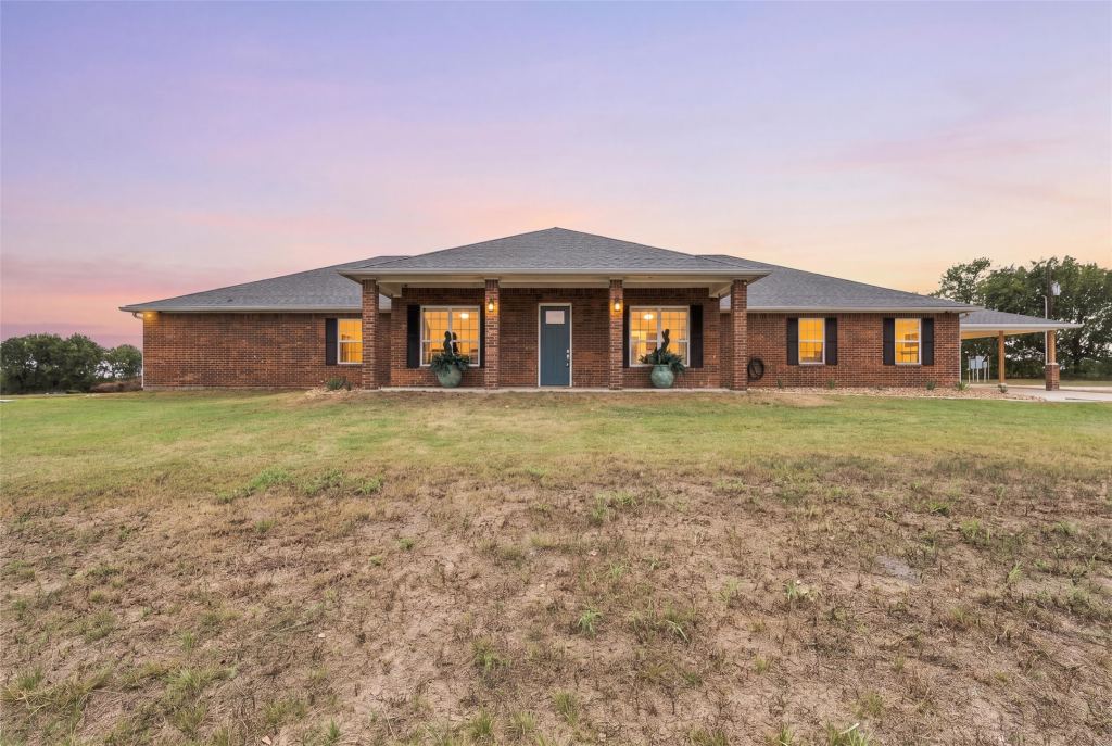 4948 Woodlawn Drive