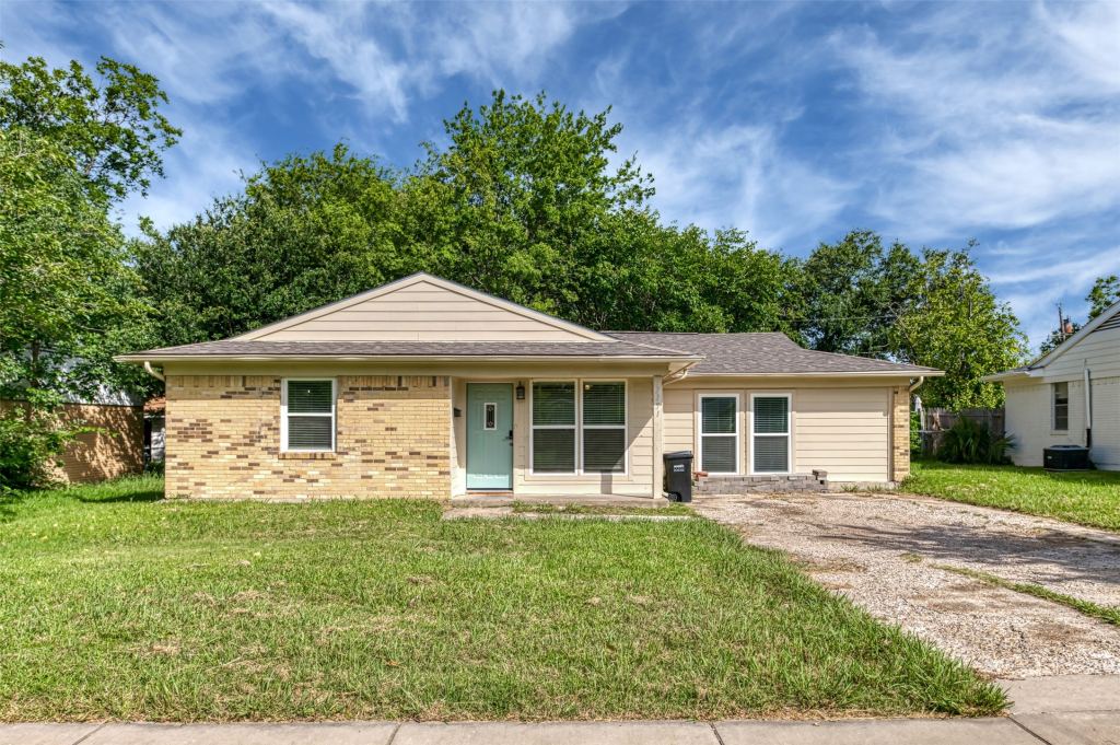 3351 Caracas Drive, Mesquite, TX 75150 — photo 1