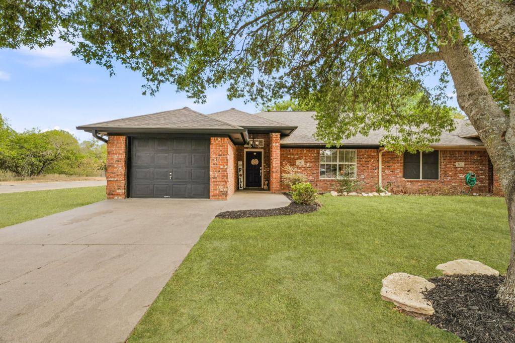 300 Wedgewood Drive, Stephenville, TX 76401 — photo 1