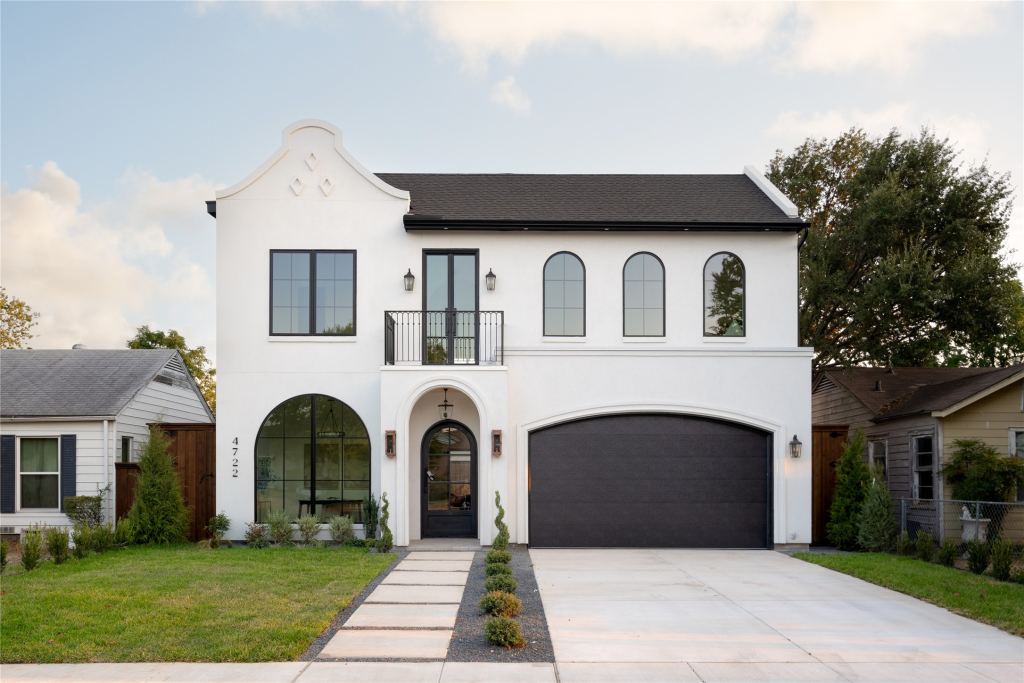 4722 Cowan Avenue