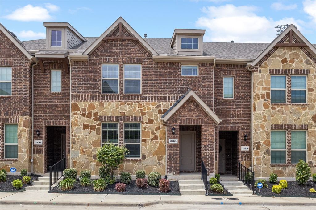 2153 Steer Creek Pl, Mesquite, TX 75149 — photo 1