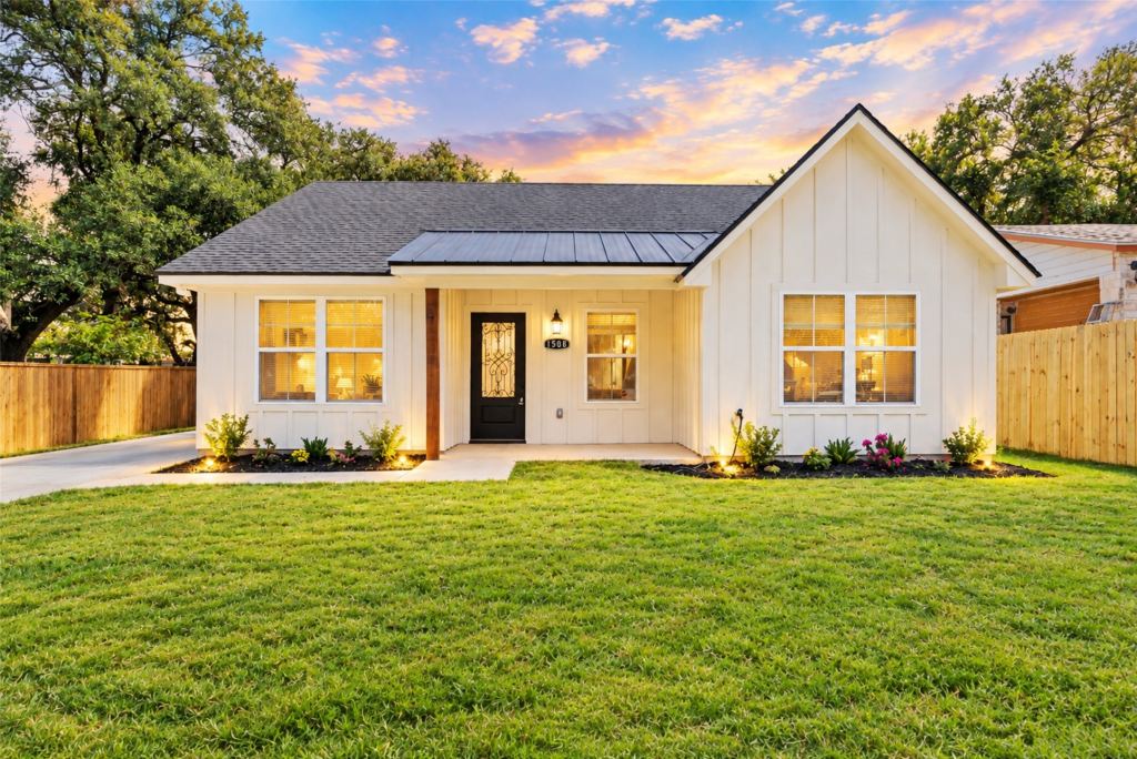 1508 Wilson Avenue, Waco, TX 76708 — photo 1
